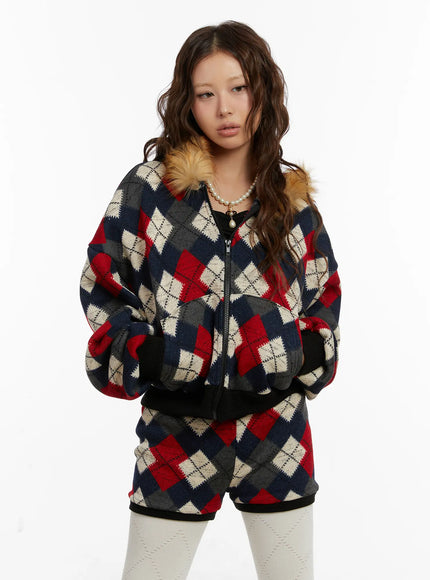 argyle-faux-fur-trim-zip-up-hoodie-cd512