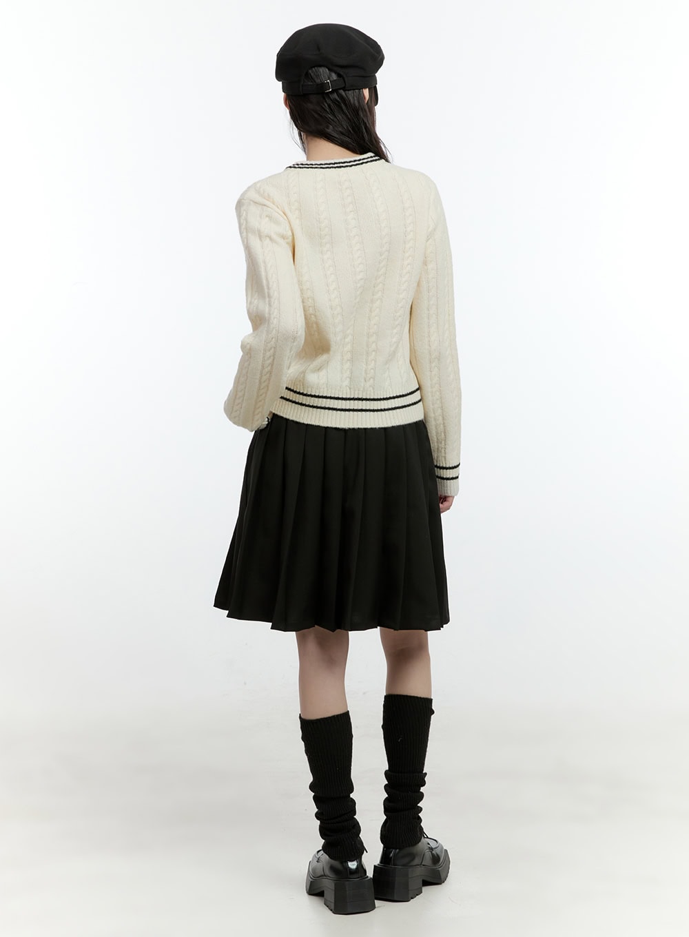 cable-knit-v-neck-sweater-cf506