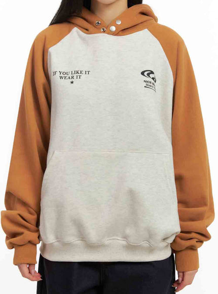 Small Graphic Print Snap Button Hoodie IJ503