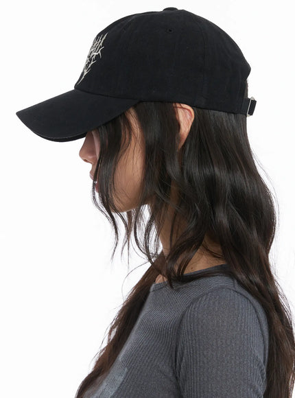 basic-graphic-embroidered-cap-cj501
