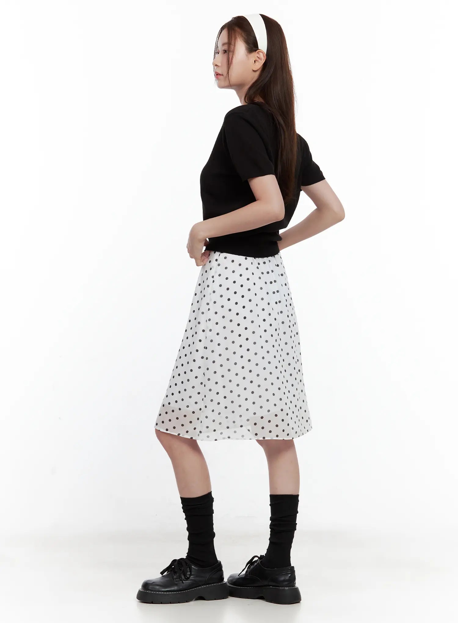lightweight-round-neck-top