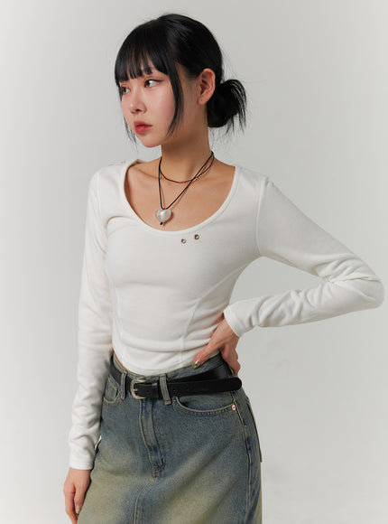 slim-u-neck-crop-top-cj422