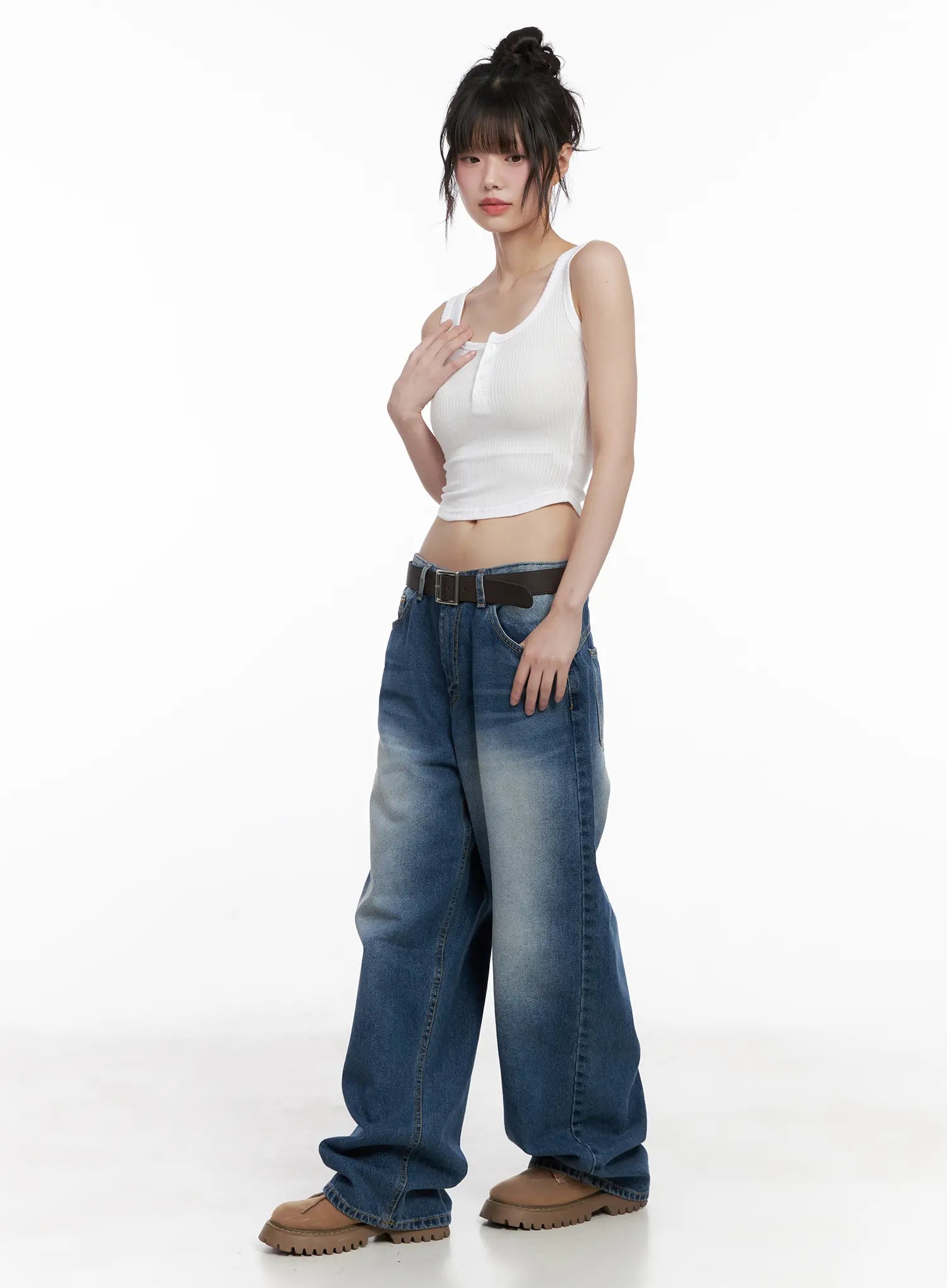 aylani-washed-embroidered-jeans-cg518