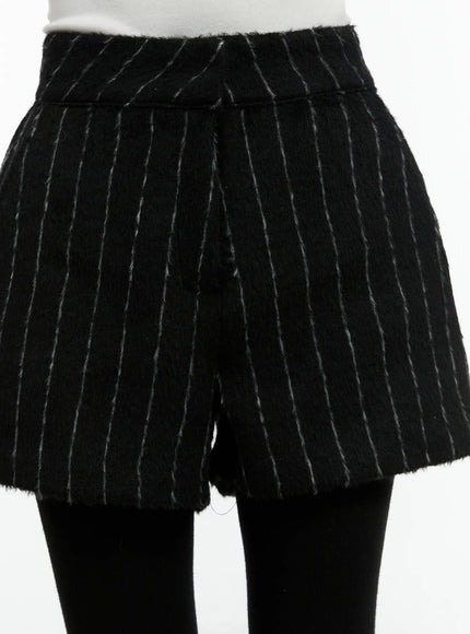 striped-wool-blend-shorts-cd514