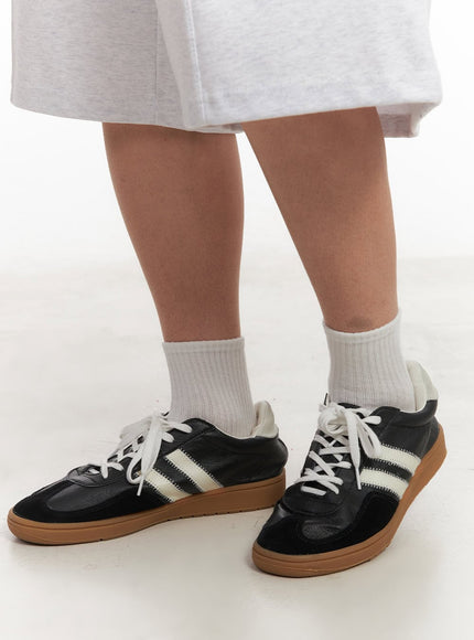 Essential Mid-Calf Socks IM531