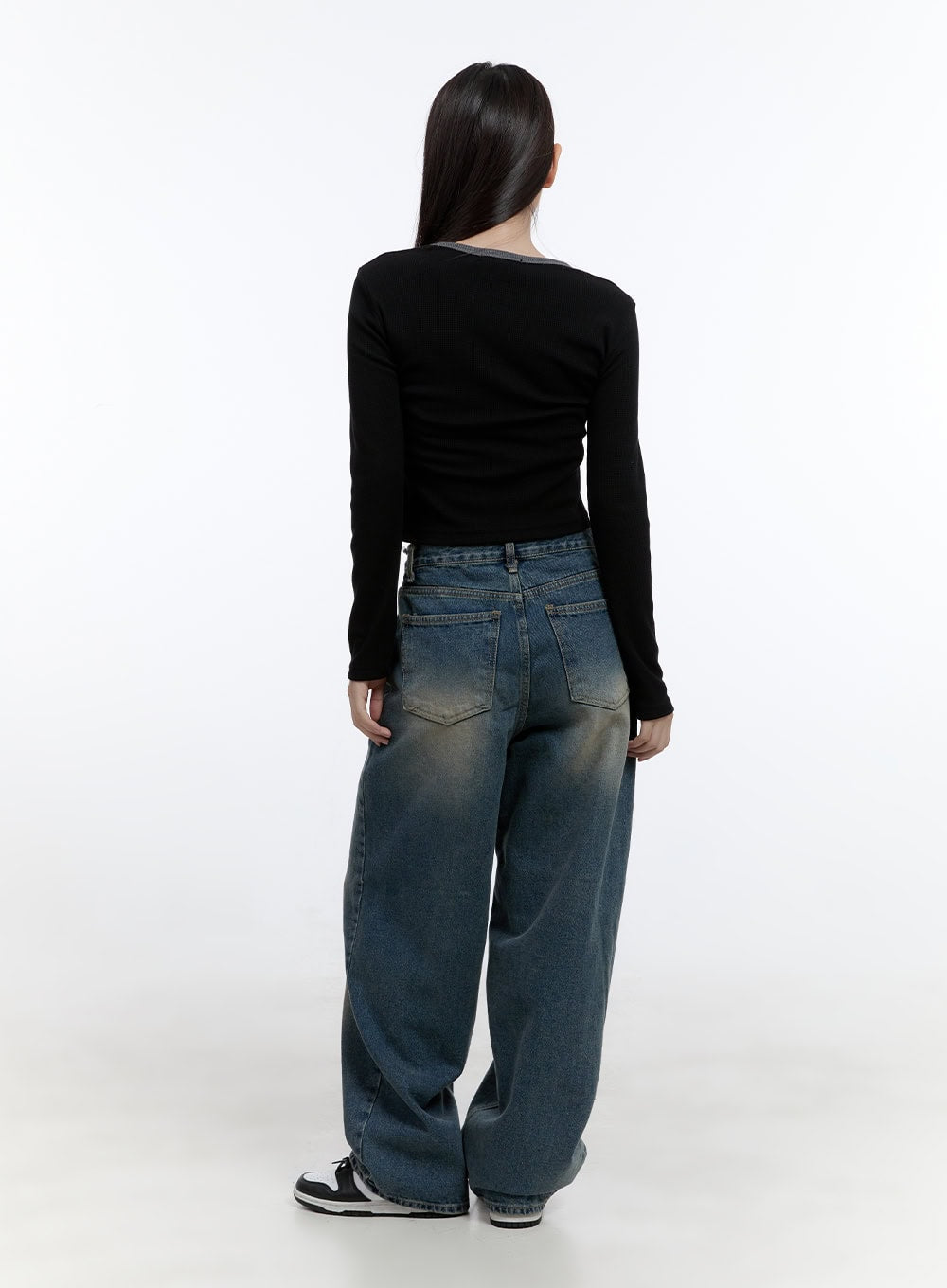 snugscript-crop-top-cs406