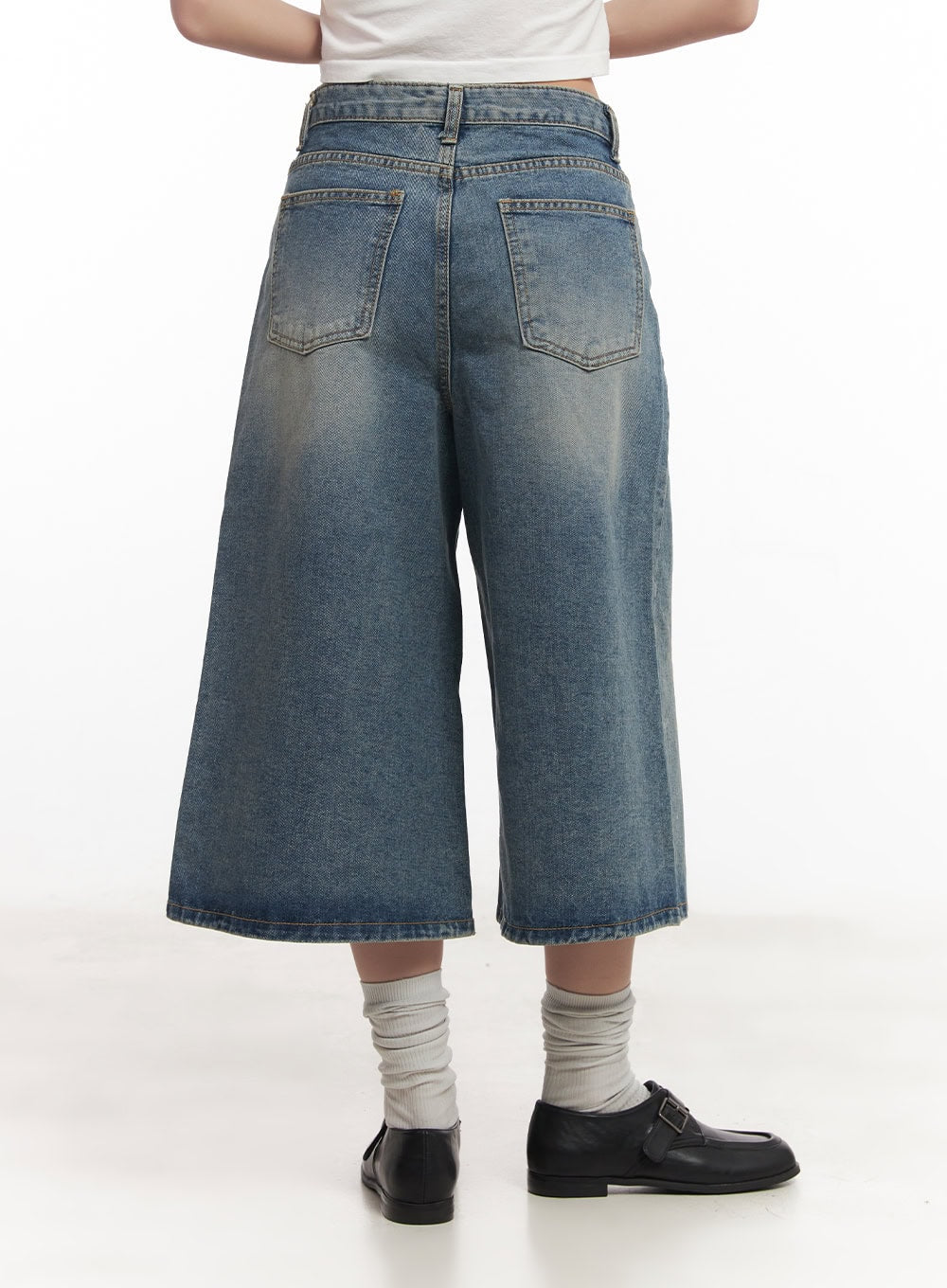 washed-wide-leg-denim-jorts-cm528