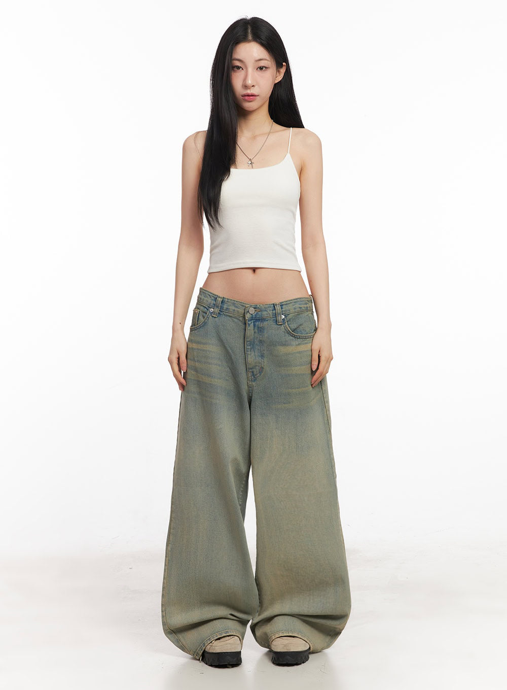 essential-stretchy-crop-cami-top-iy529