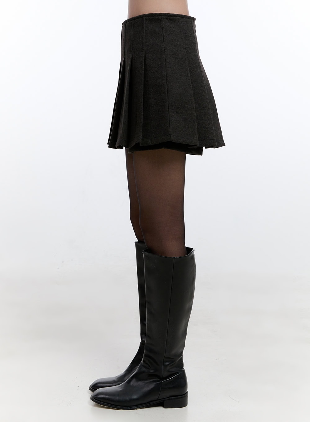 classic-pleated-mini-skirt-on418