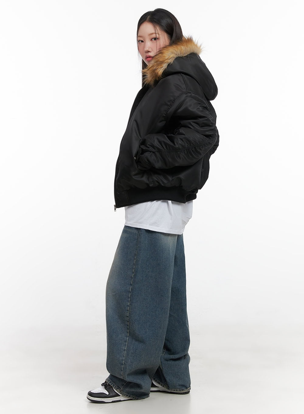 fur-detail-hooded-bomber-jacket-cd411
