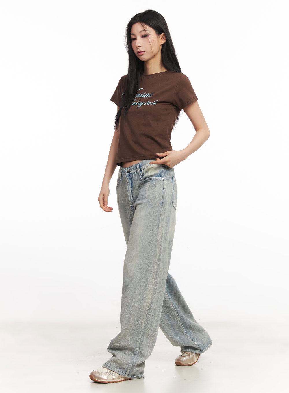 slim-fit-cropped-graphic-tee-ca514