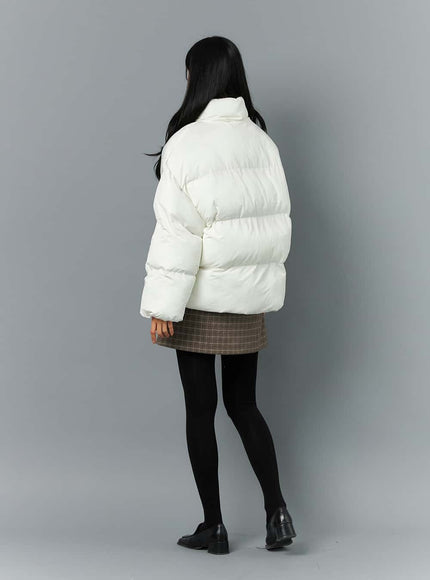 oversized-high-neck-puffer-jacket-on315