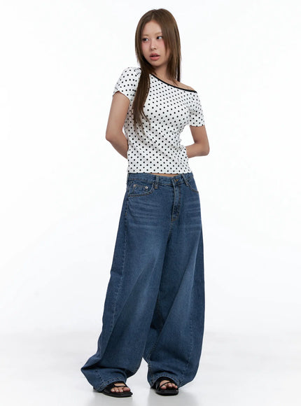 polka-dot-off-shoulder-top-cl510