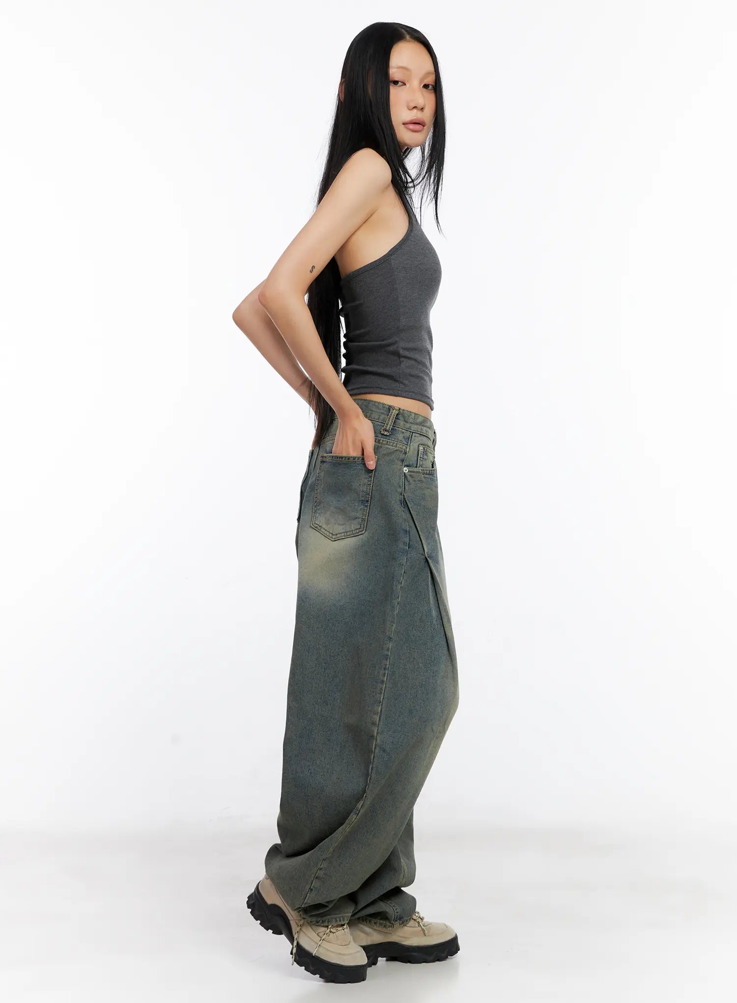 Basic Halter Crop Tank CL530