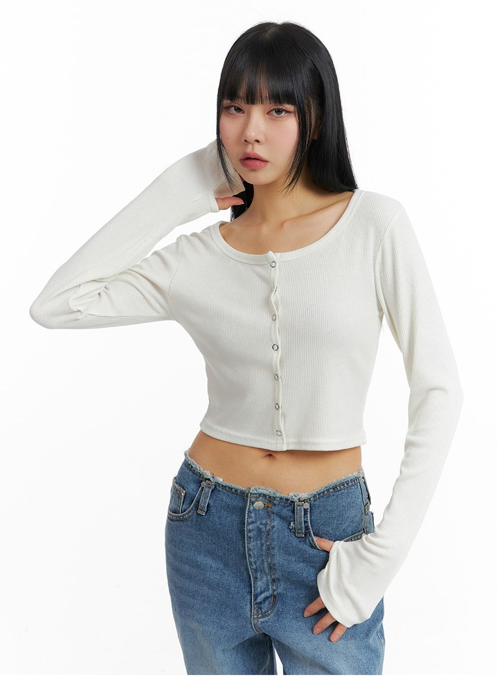 round-neck-buttoned-long-sleeve-top-im414