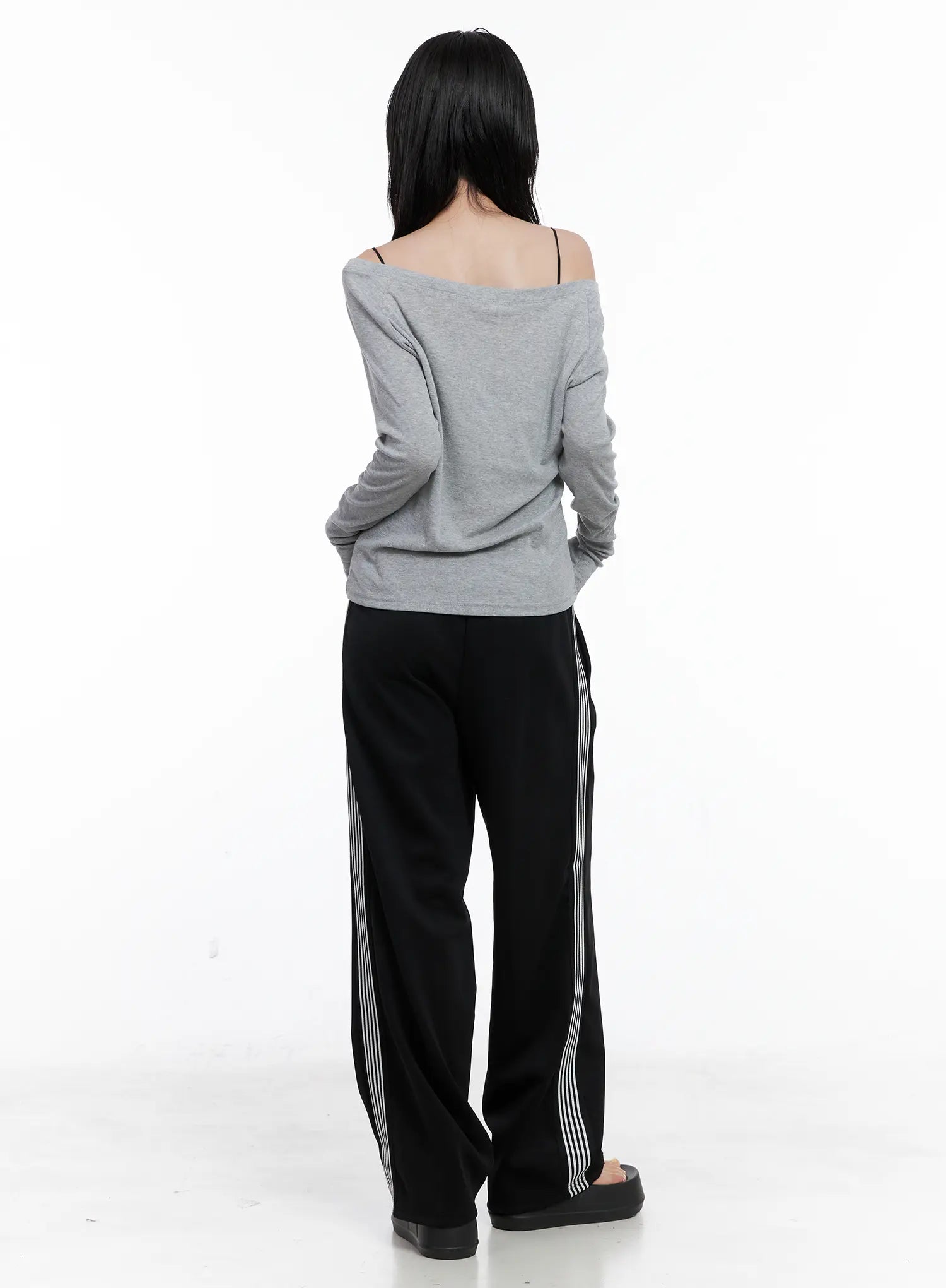Graphic Off-Shoulder Long Sleeve Shirt CS529