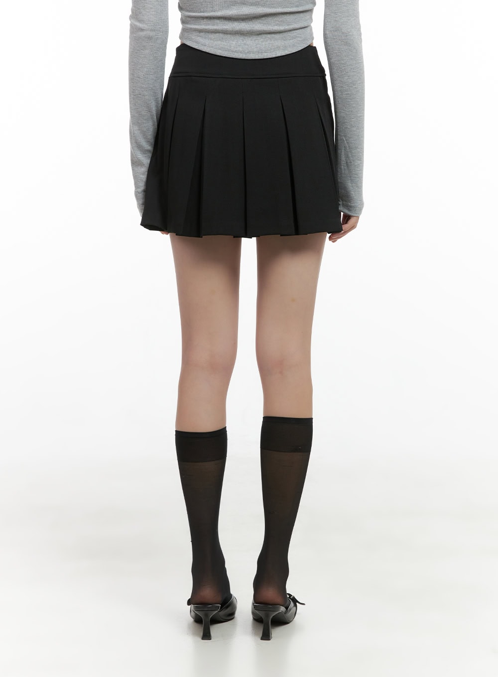 chic-pleat-detail-mini-skirt-cs412