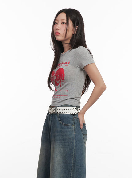 slim-fit-graphic-top-ca525