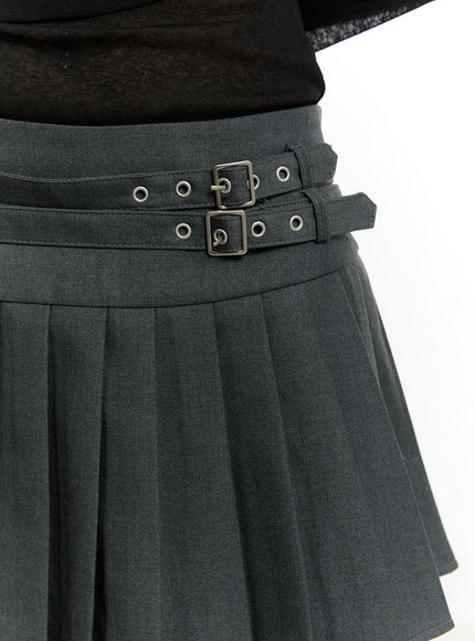 buckle-pleated-mini-skirt-cy501