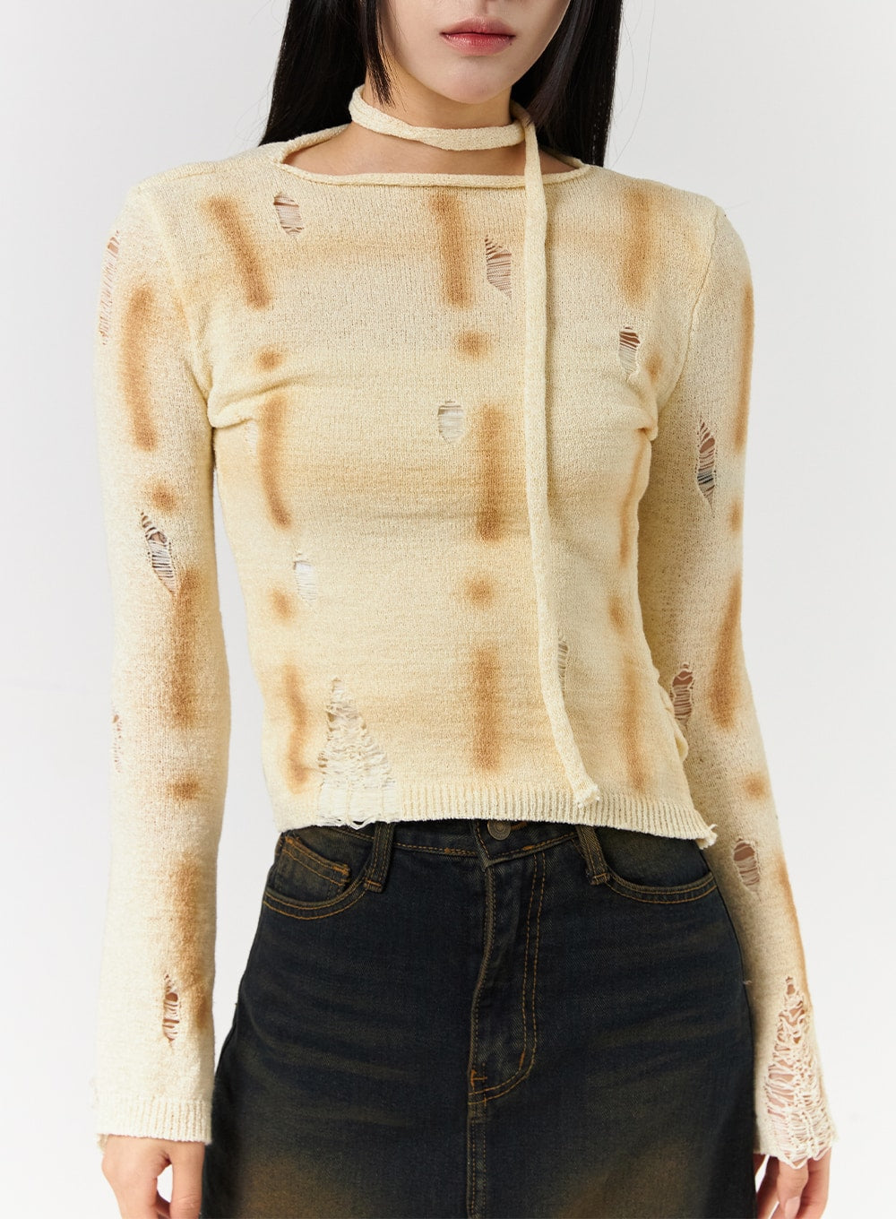 knit-round-neck-ripped-sweater-with-thin-scarf-cd322
