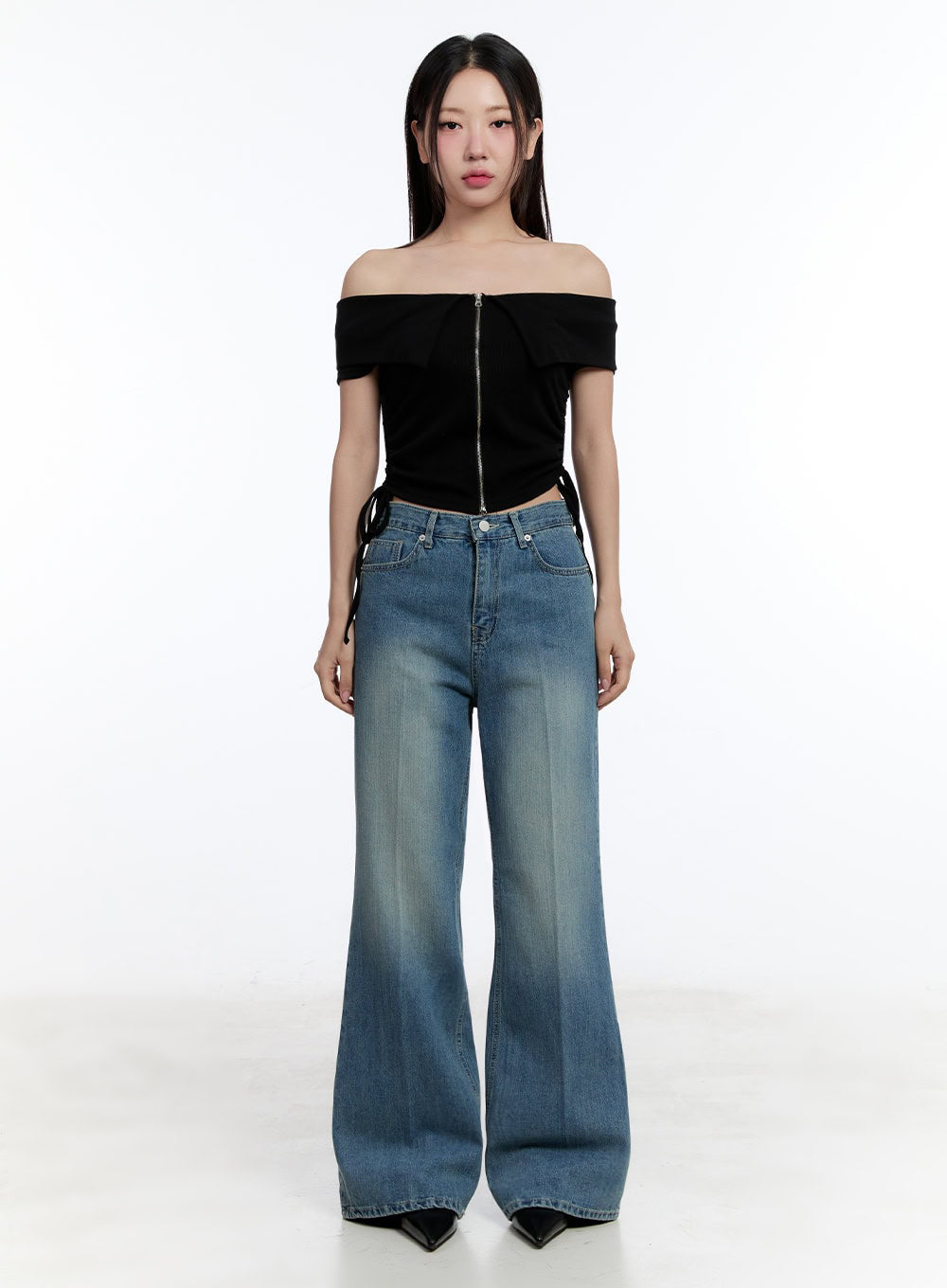 shirred-zip-up-off-shoulder-crop-top-iu503