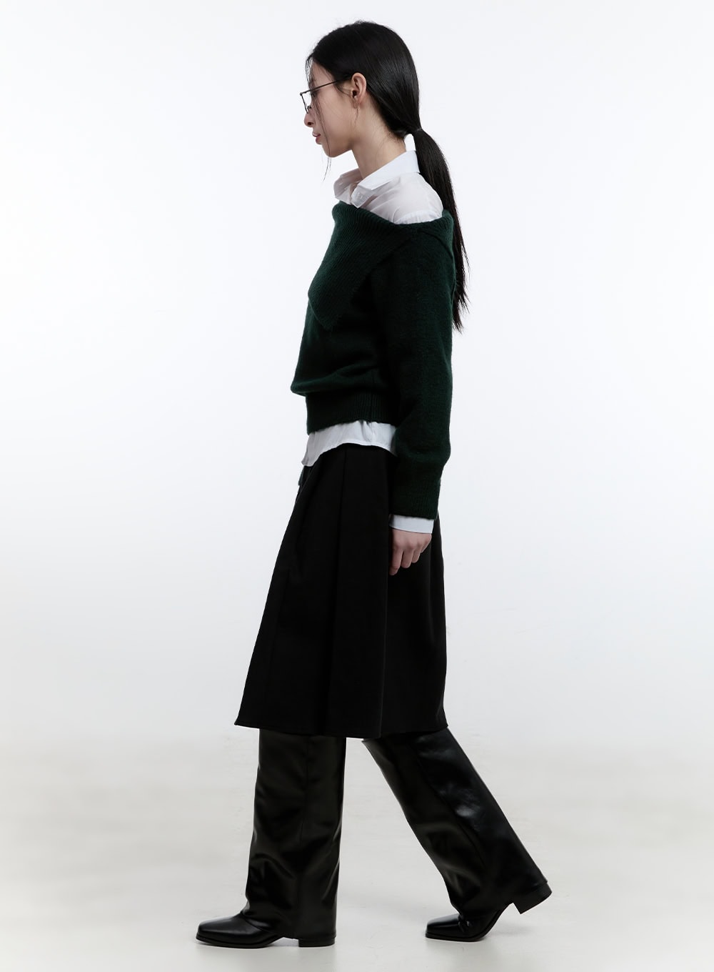 off-shoulder-asymmetric-sweater-cj520