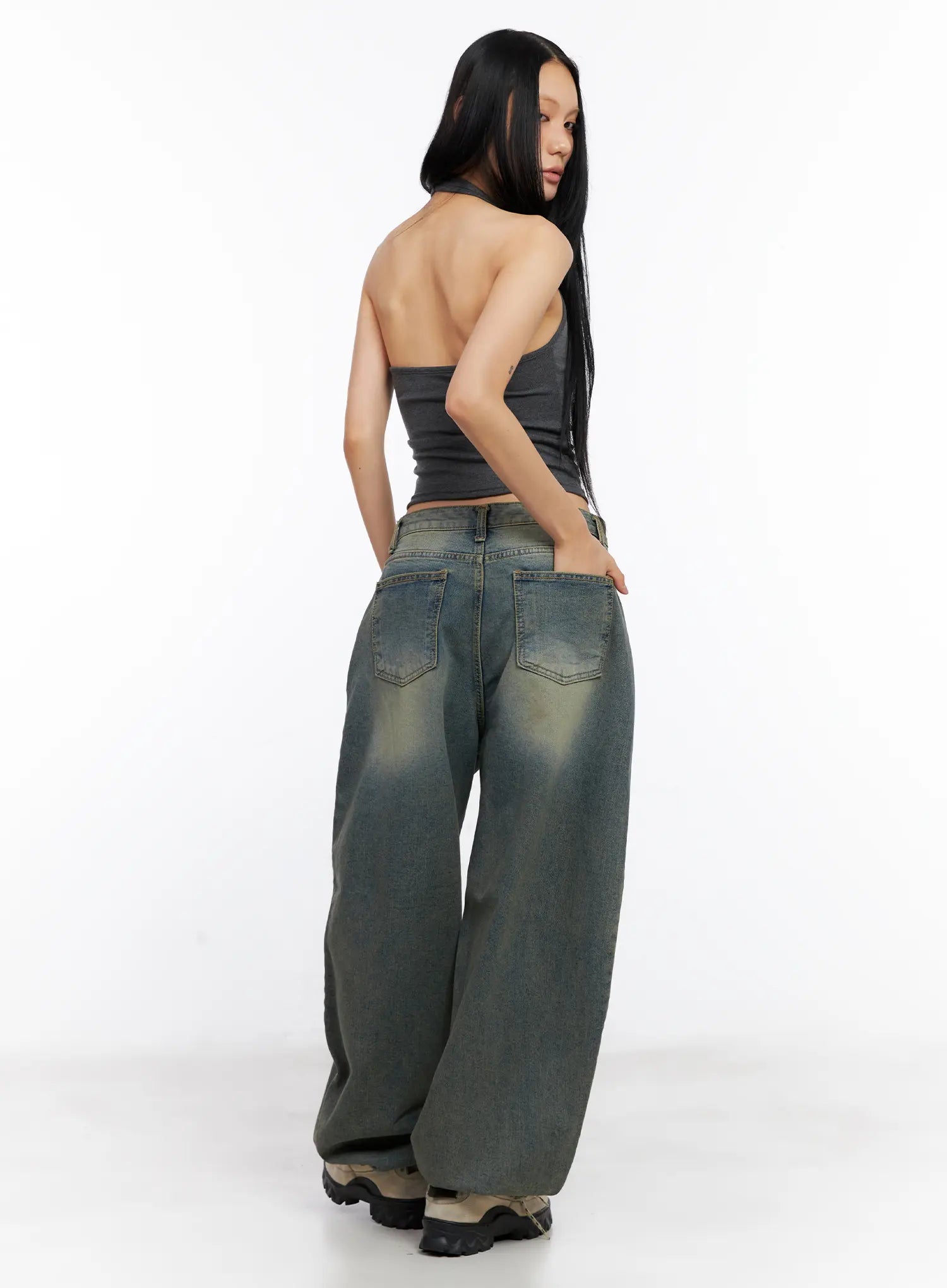 Basic Halter Crop Tank CL530