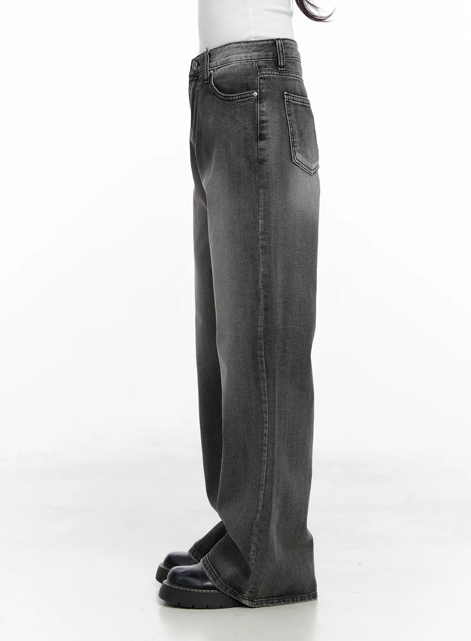 yunah-washed-semi-wide-jeans-co524