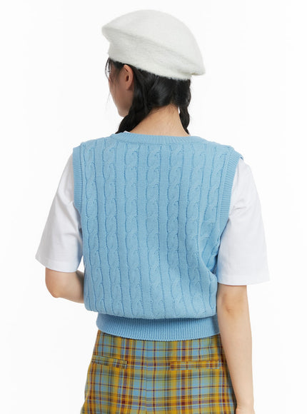 cable-knit-sweater-vest-om408