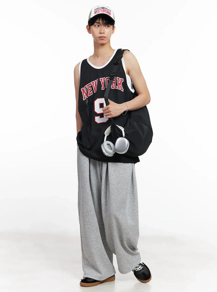 mens-half-moon-crossbody-bag-il504