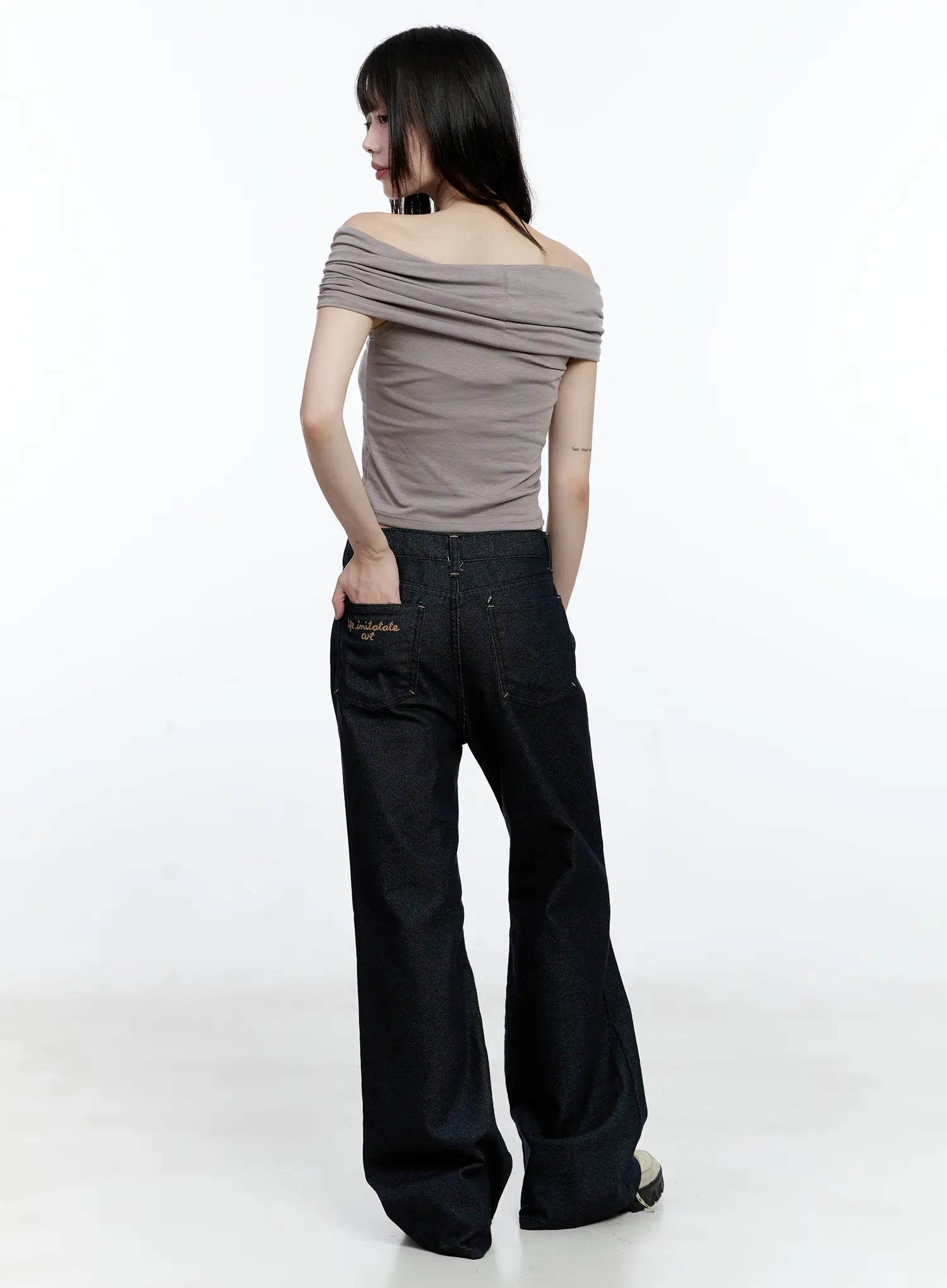 minjoo-no-fade-flared-jeans-cg511