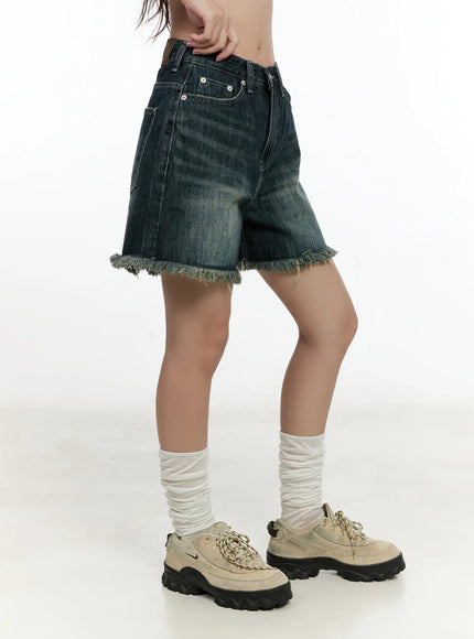 distressed-hem-denim-shorts-cl531