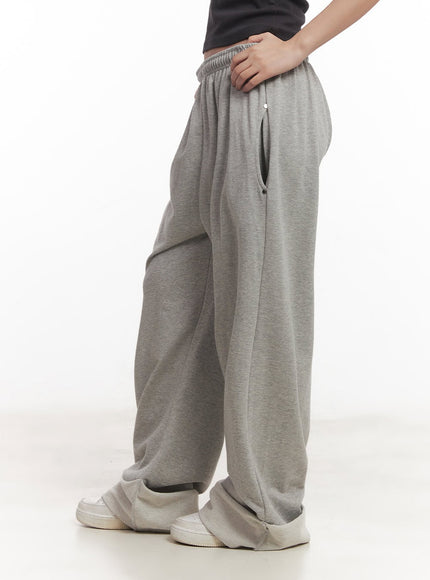 stud-roll-up-wide-fit-sweatpants-ca529