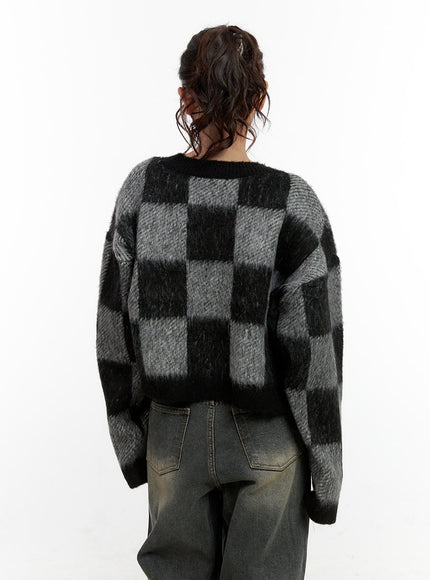 checkered-v-neck-sweater-cardigan-cn401