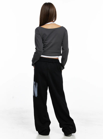 eyelet-off-shoulder-long-sleeve-crop-top-co510