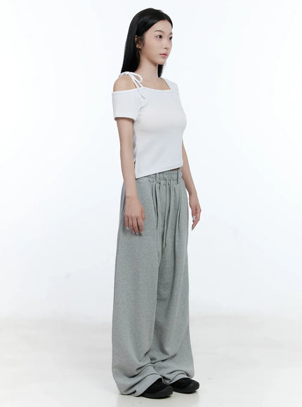 Asymmetric Off-Shoulder Tee CG501