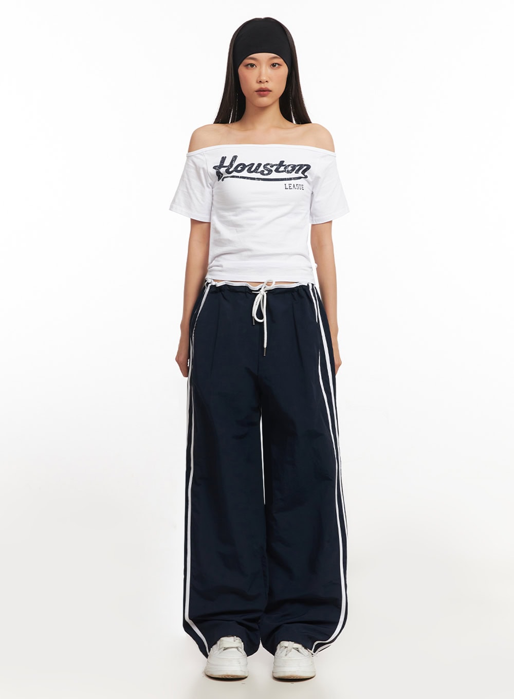 cotton-graphic-off-shoulder-t-shirt-ia507