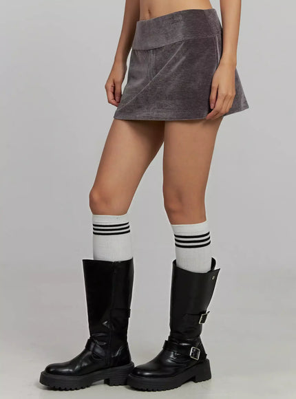 Velvet Low-Rise Mini Skirt IJ502