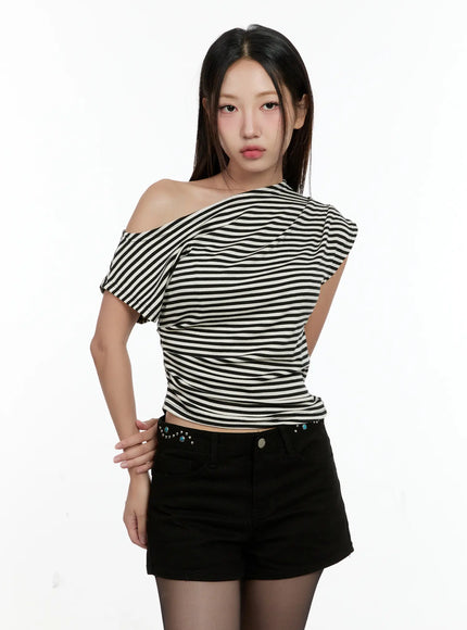 Striped Asymmetric Off-Shoulder Tee CG501
