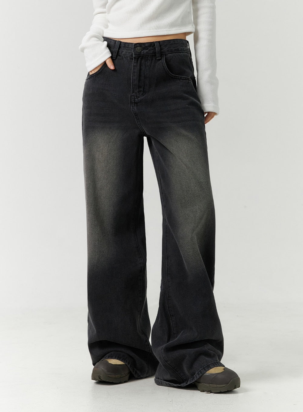 Mid-rise wide-leg full length jeans · Black · Dressy