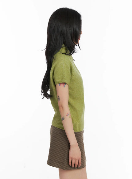 Short Sleeve Turtleneck Knit Top CD509