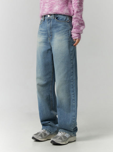 straight-fit-jeans-cn324