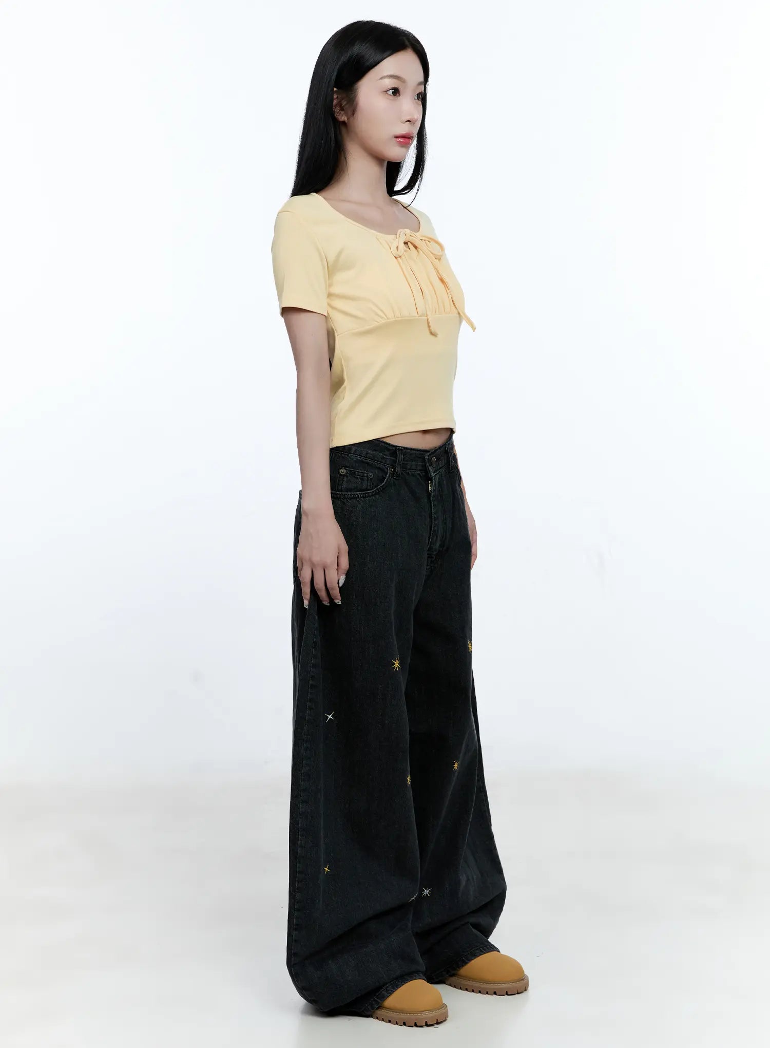 wynter-star-embroidered-denim-jeans-cg507