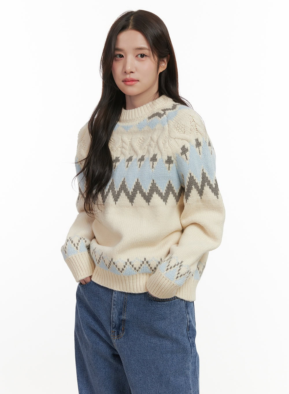 nordic-knit-round-neck-sweater-on429