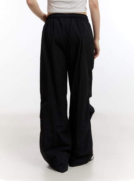 Pintuck Pocket Wide-Fit Sweatpants CA504