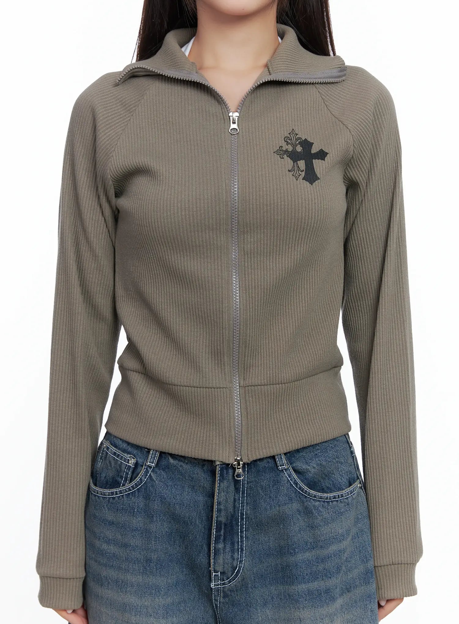 gothic-print-slim-fit-ribbed-zip-up-jacket-cs503