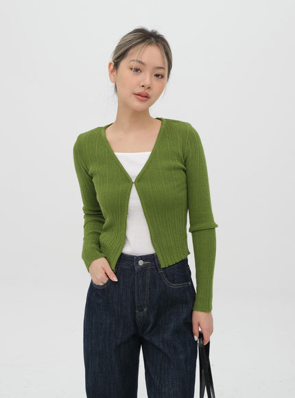 Cropped Cardigan with Front Hook F3