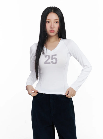 graphic-v-neck-long-sleeve-cj514