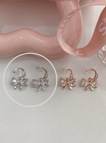 lush-ribbon-drop-earrings-ia517 / Silver
