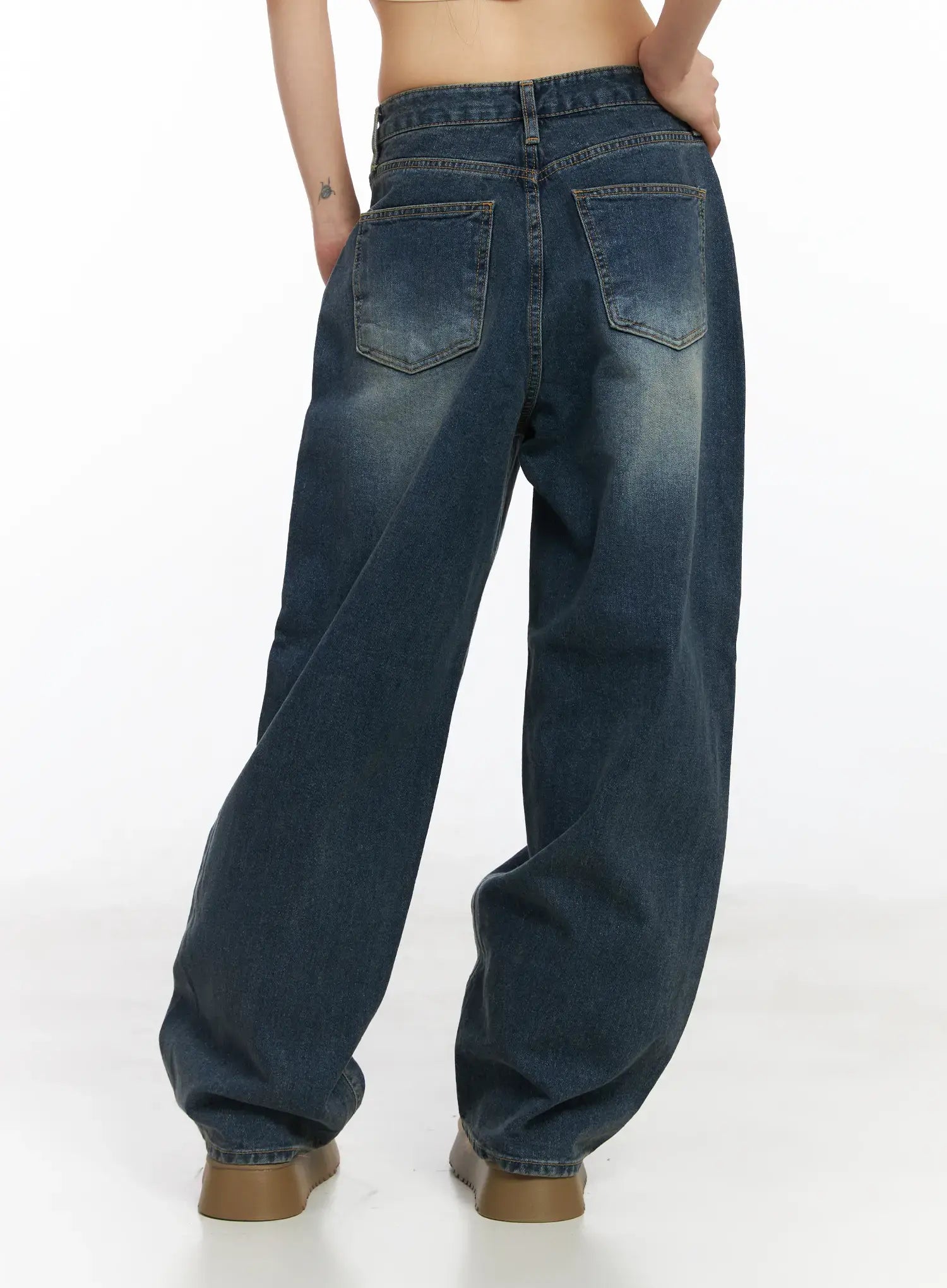 Eliza Fleece-Lined Washed Wide Leg Jeans CD518